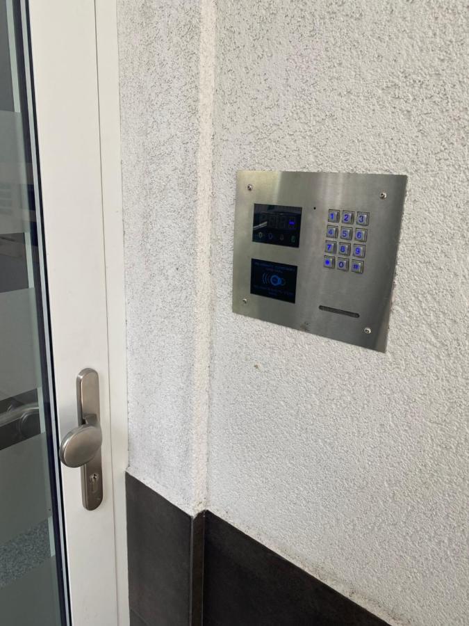 Apartament Przy Parku Z Duzym Tarasem ,Prywatny Parking Apartment ชวีโนวิชแจ ภายนอก รูปภาพ